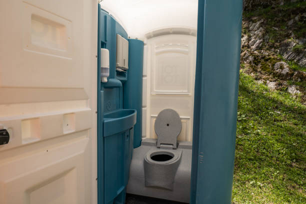 Best Portable bathroom rental  in North Browning, MT